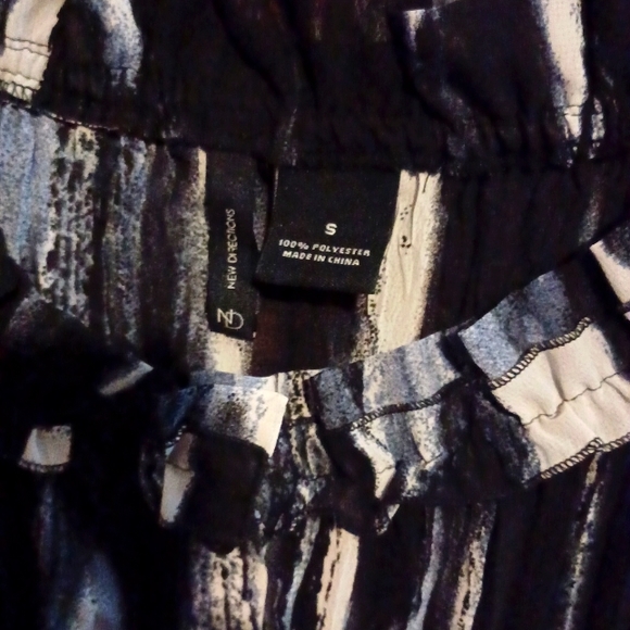 ND Abstract Crinkle Ruffle Collared Blouse Sz. S *NWOT - Picture 2 of 4
